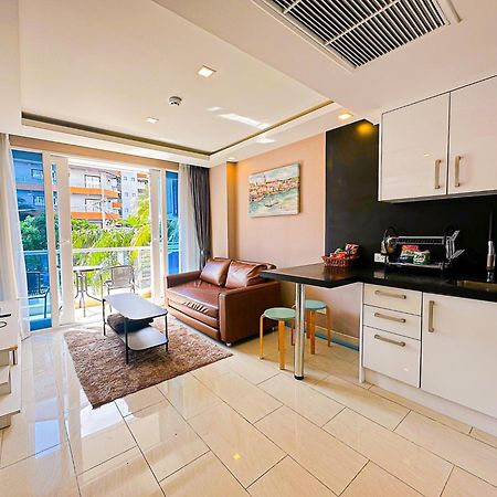 Grand Avenue Suites X Monthstayz Thailand Pattaya Exterior photo