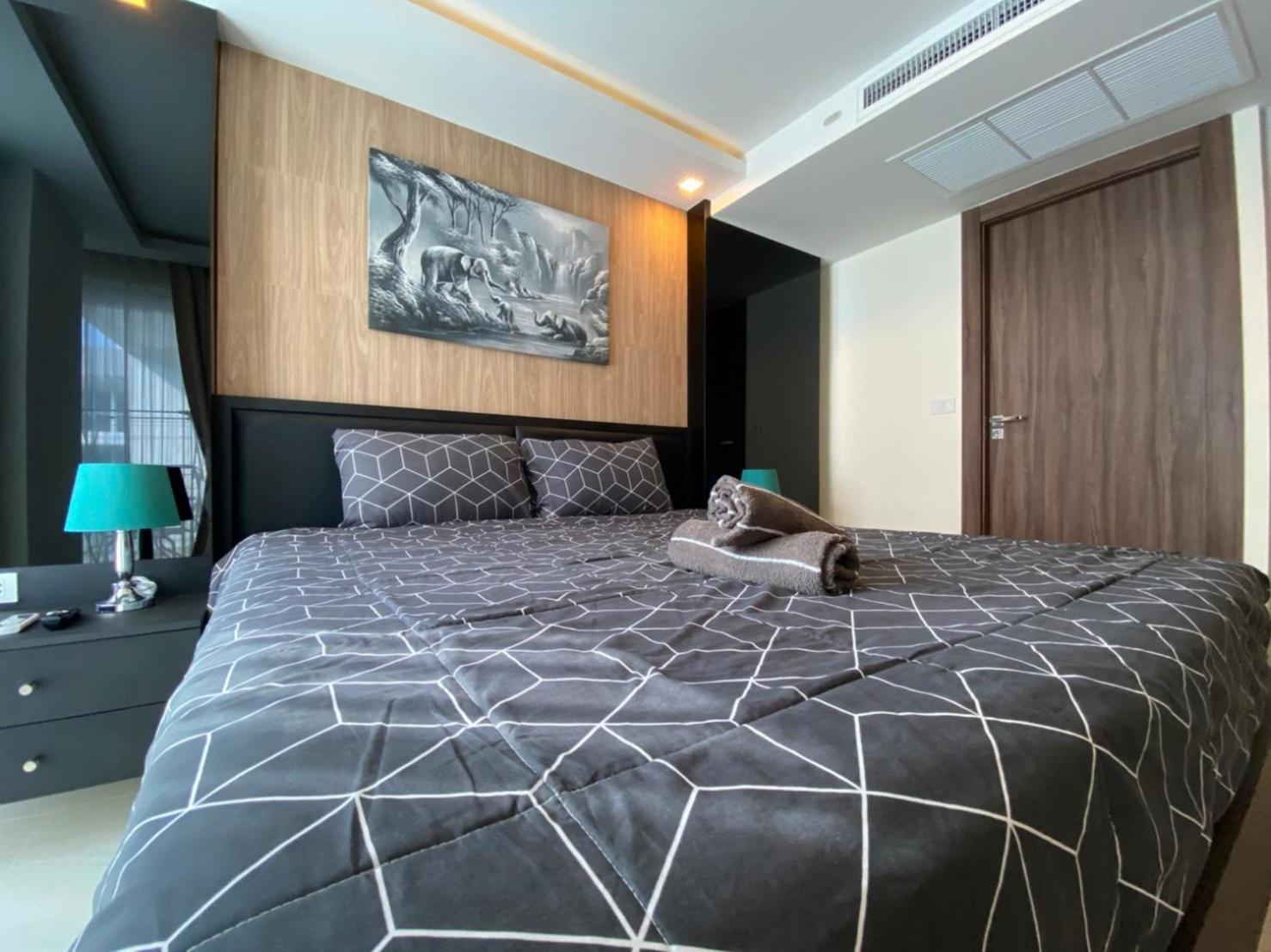 Grand Avenue Suites X Monthstayz Thailand Pattaya Exterior photo