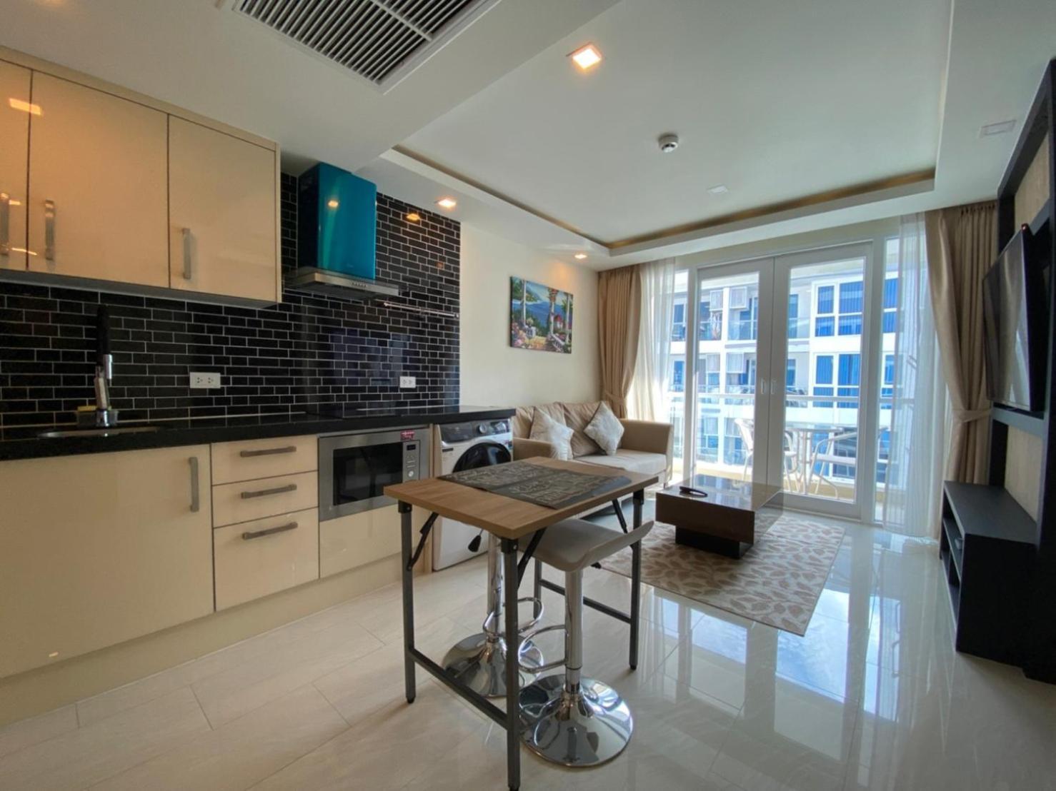 Grand Avenue Suites X Monthstayz Thailand Pattaya Exterior photo
