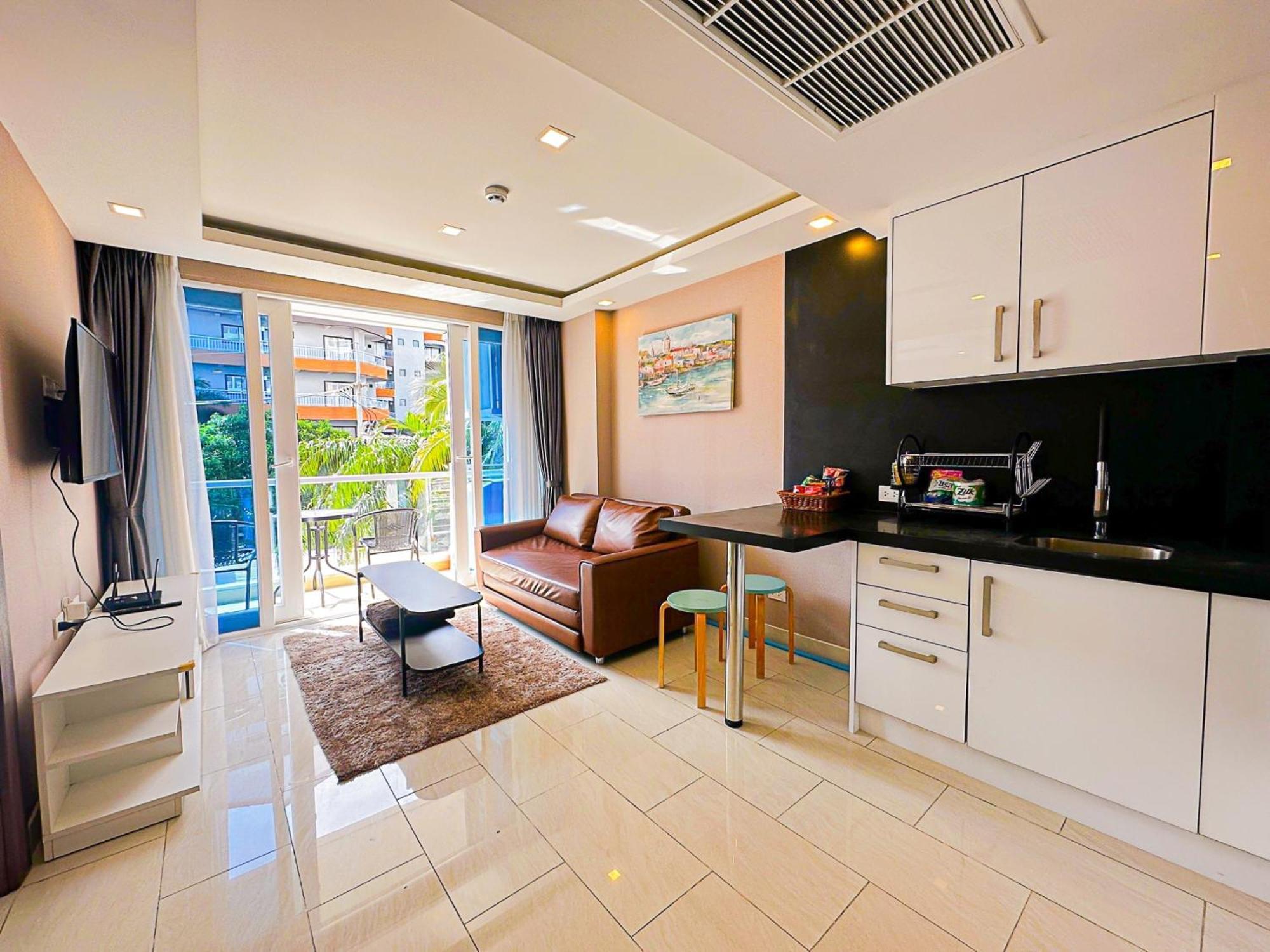 Grand Avenue Suites X Monthstayz Thailand Pattaya Exterior photo