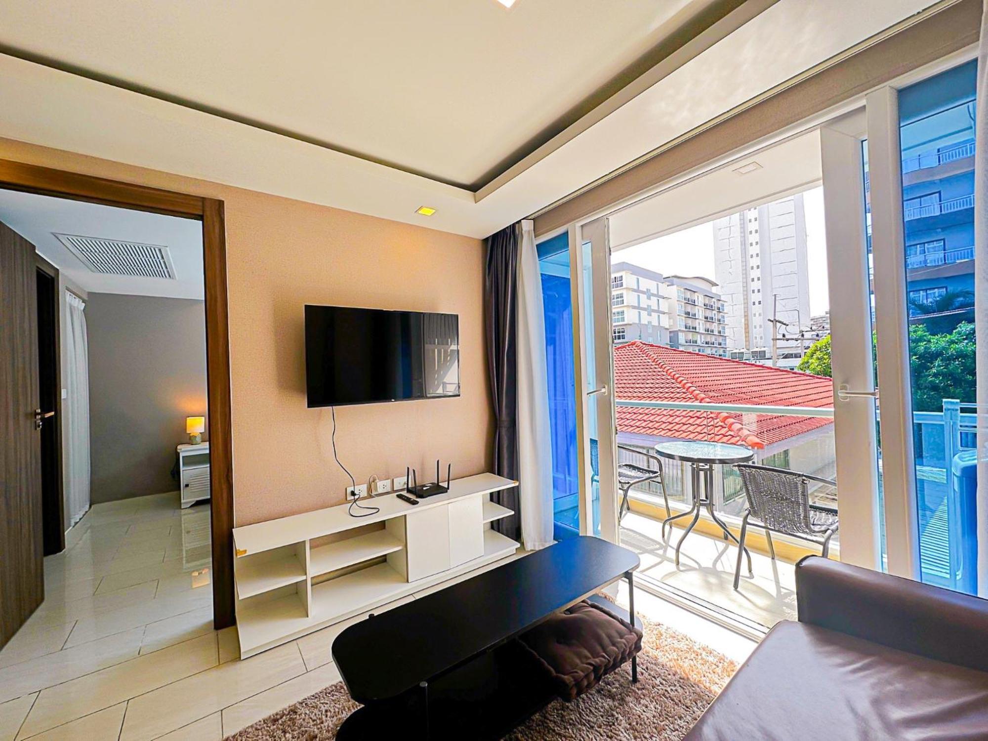 Grand Avenue Suites X Monthstayz Thailand Pattaya Exterior photo