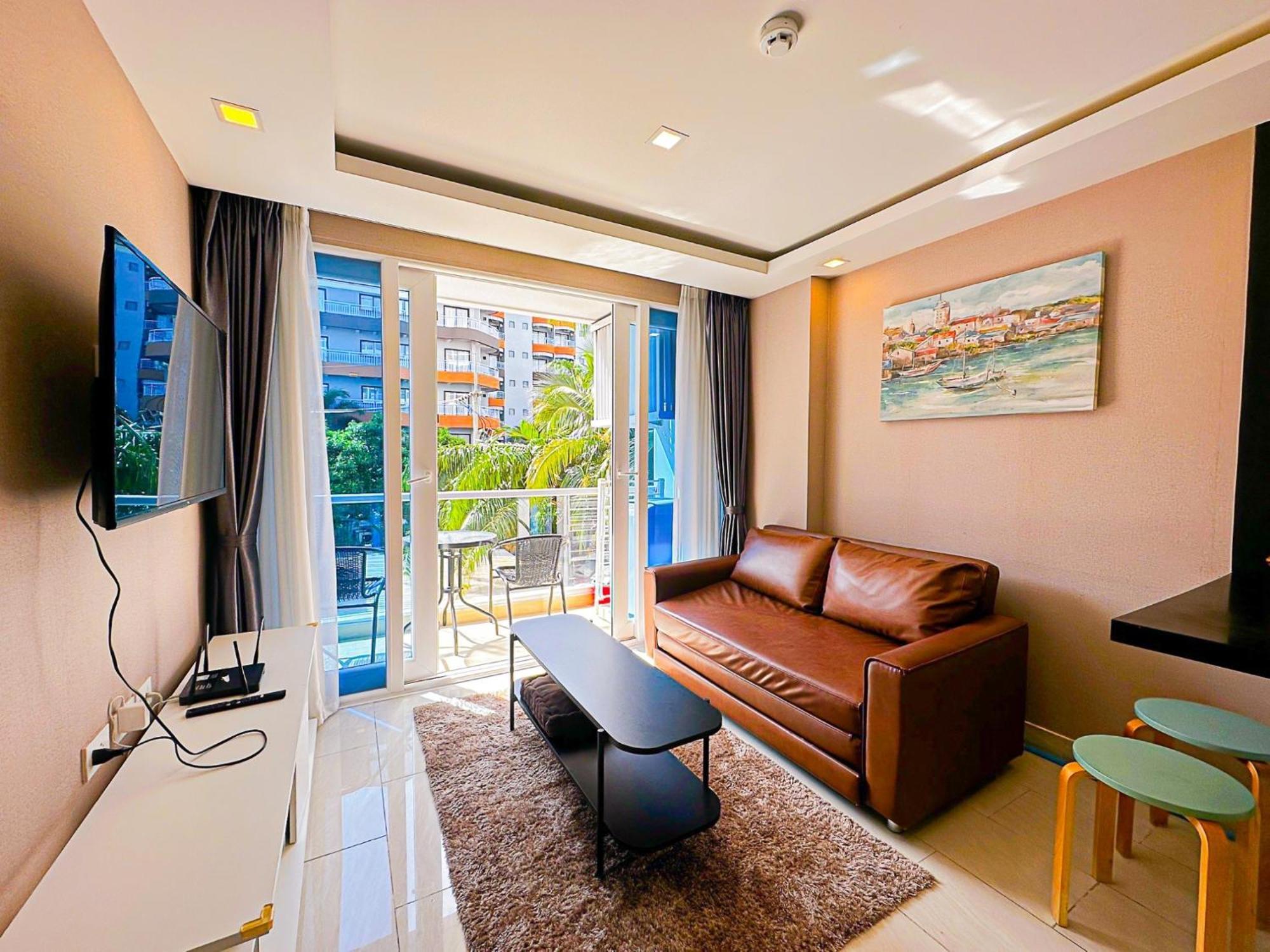 Grand Avenue Suites X Monthstayz Thailand Pattaya Exterior photo