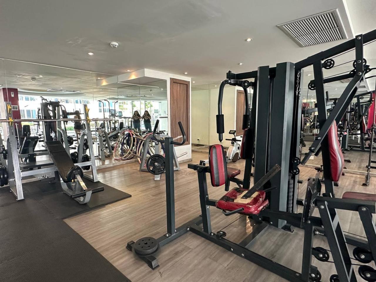 Grand Avenue Suites X Monthstayz Thailand Pattaya Exterior photo
